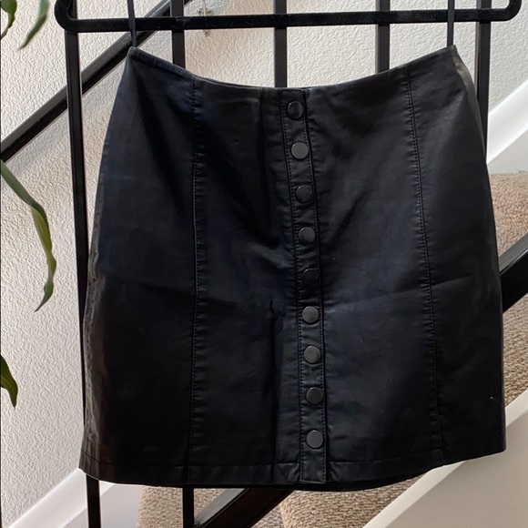 Black Leather Skirt - Picture 2 of 2